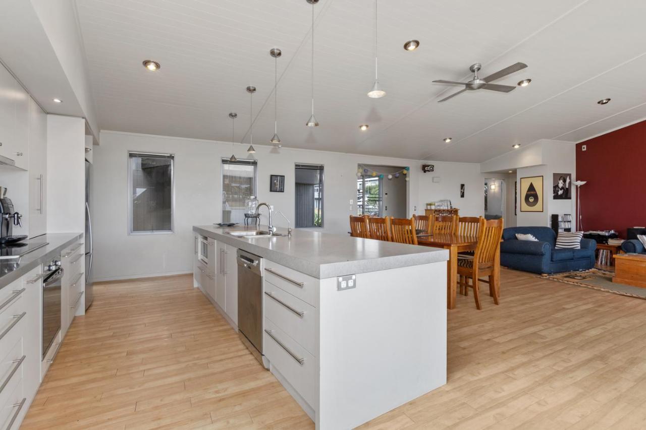 Restful Ruakaka - Ruakaka Holiday Home Exterior photo