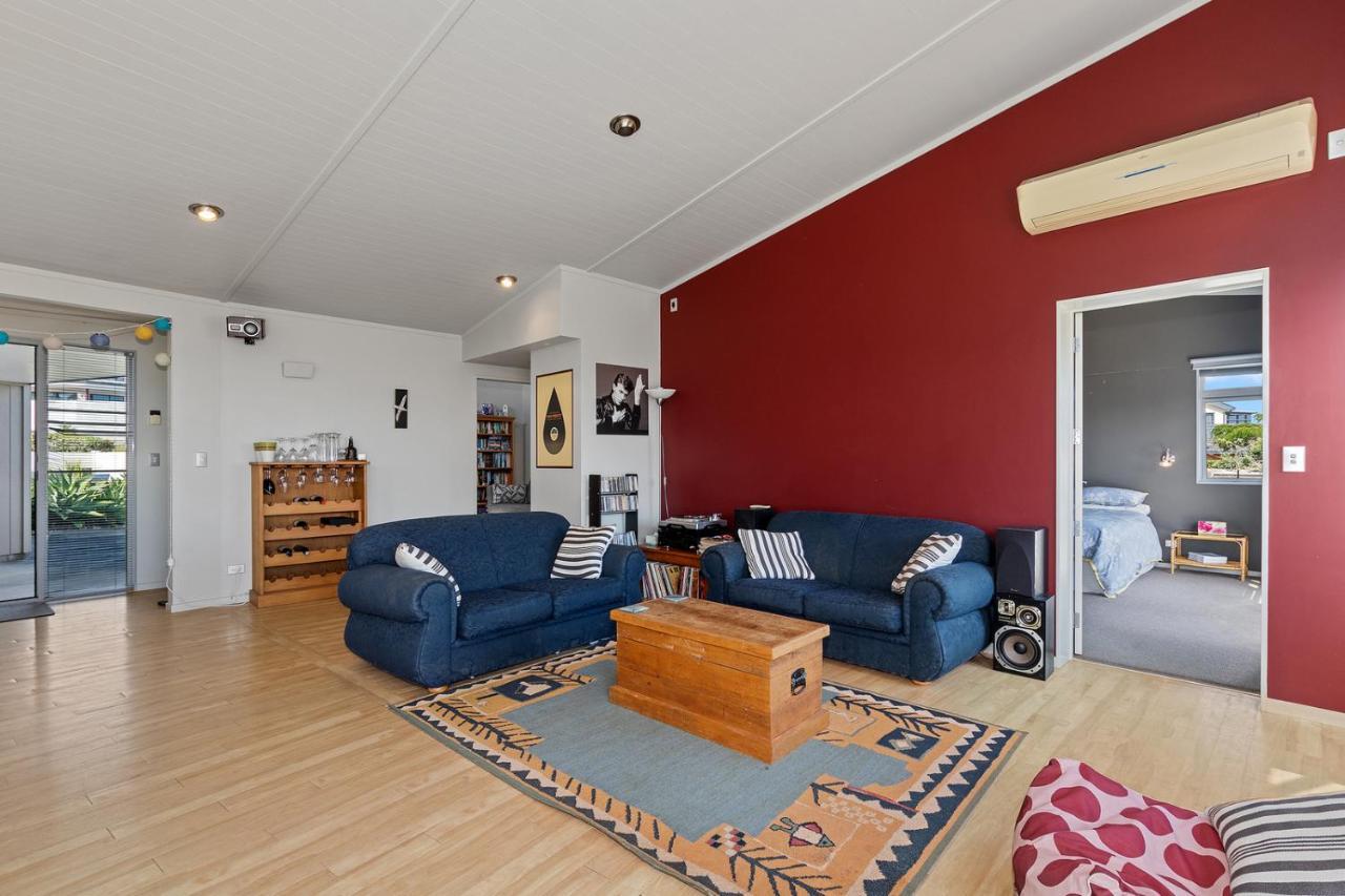 Restful Ruakaka - Ruakaka Holiday Home Exterior photo