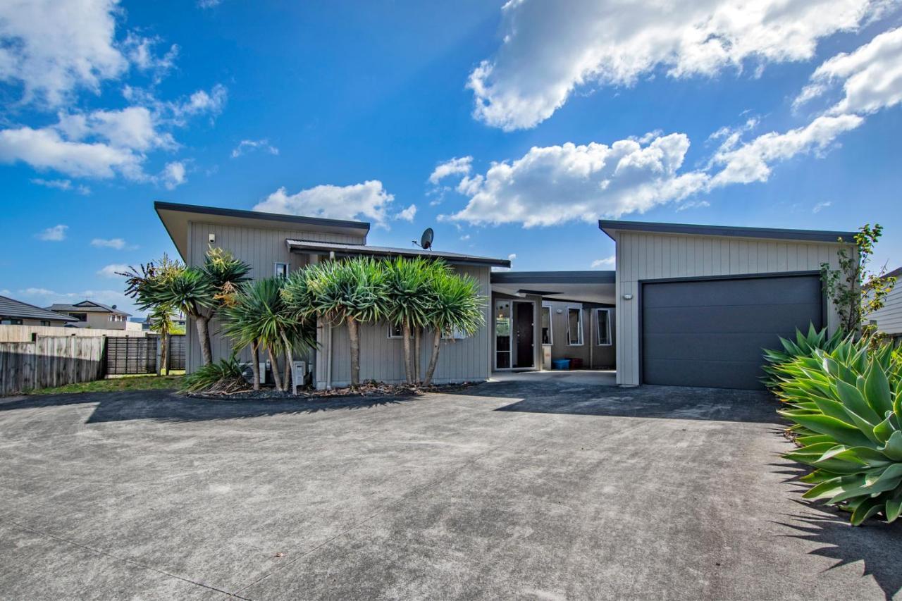 Restful Ruakaka - Ruakaka Holiday Home Exterior photo