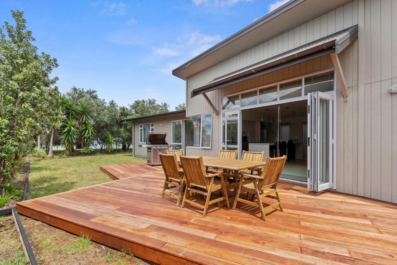Restful Ruakaka - Ruakaka Holiday Home Exterior photo